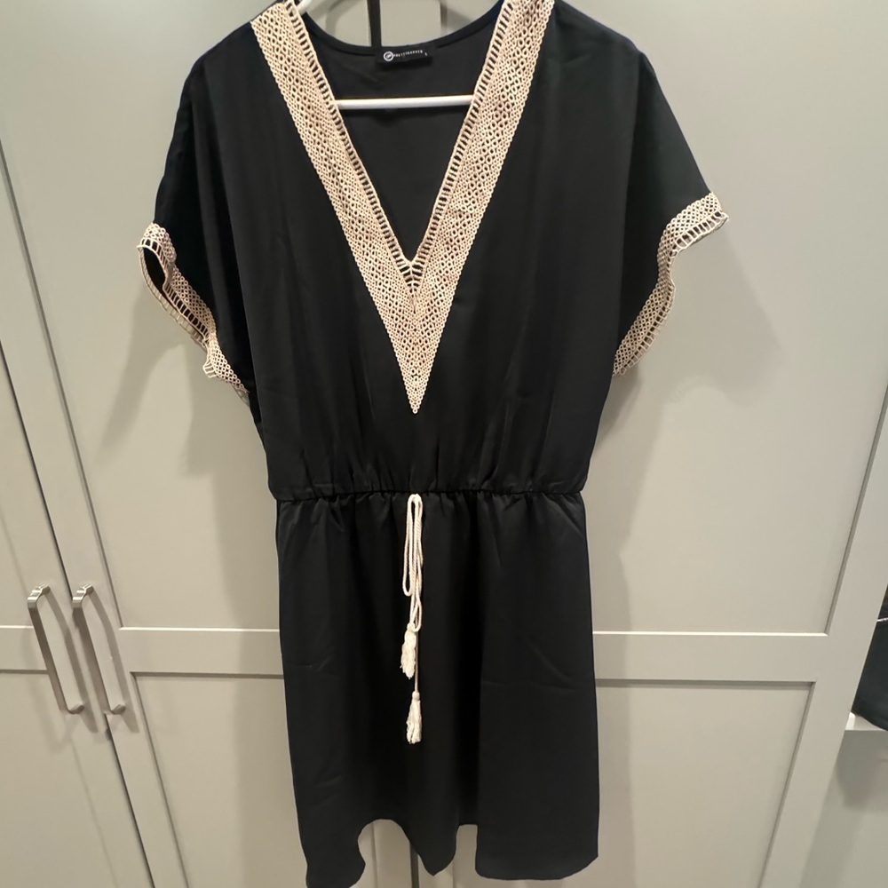 Lovely dress! Beach! Or dress up! Drawstring waist. Large